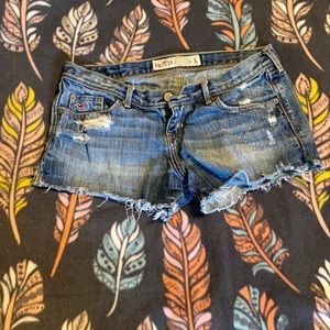 Girls/women’s Hollister jean shorts !